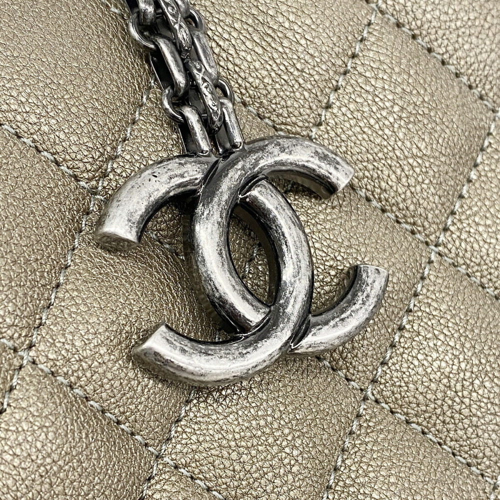 CHANEL Bag - Picture 8 of 10